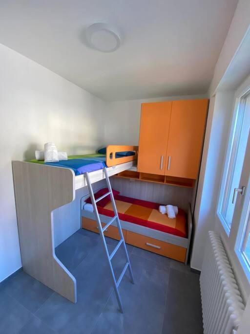 Casa Mattia Lägenhet Bellano Exteriör bild