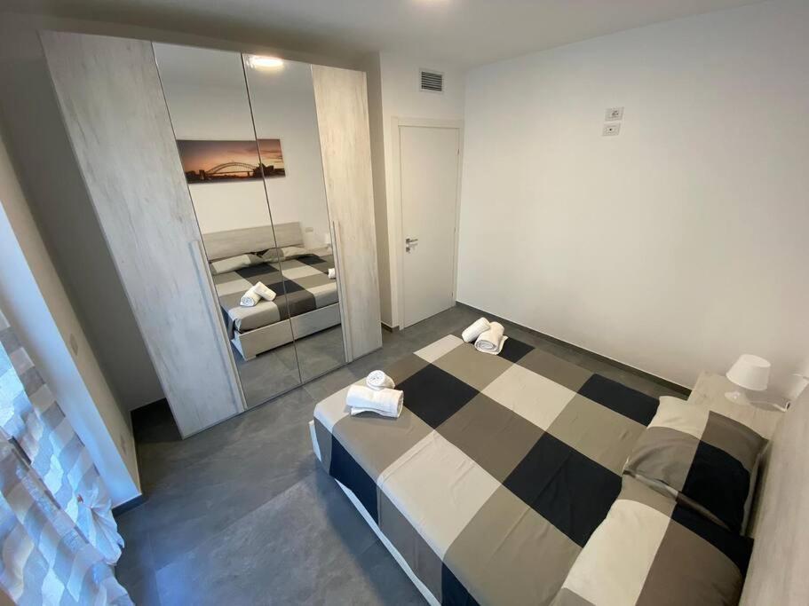Casa Mattia Lägenhet Bellano Exteriör bild