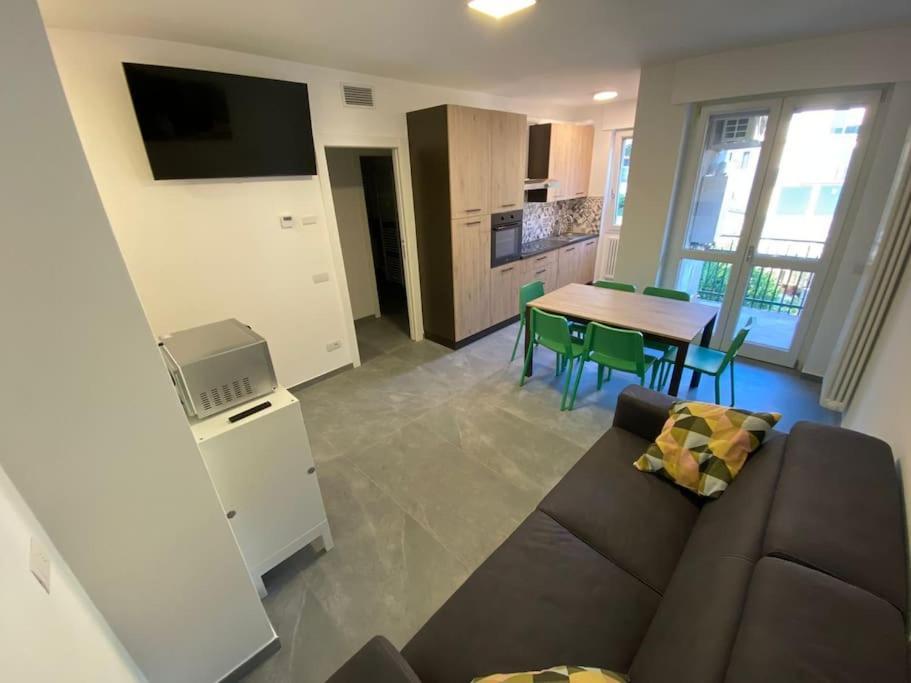 Casa Mattia Lägenhet Bellano Exteriör bild